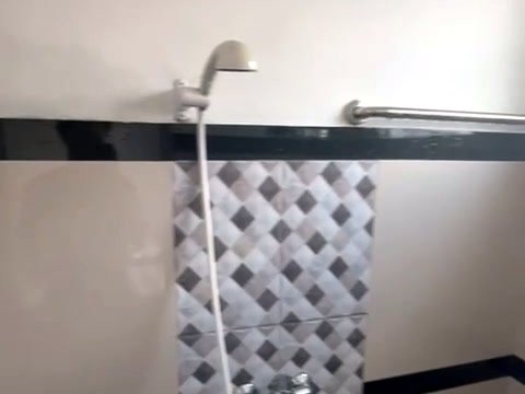 Kamar mandi dalam Tipe A, shower