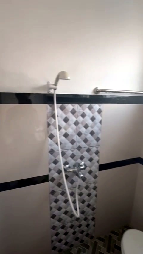 Kamar mandi dalam Tipe A, shower